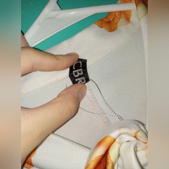 CBR Mermaid Style Fitted Floral Dress With Neck Bow And Peek A Boo - Picture 6 of 14